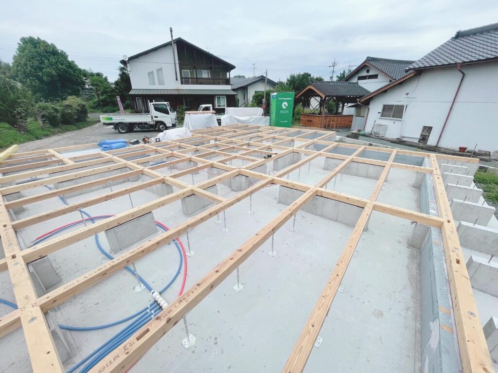 音で包まれる家　土台敷き完了