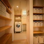 整理整頓されたパントリー